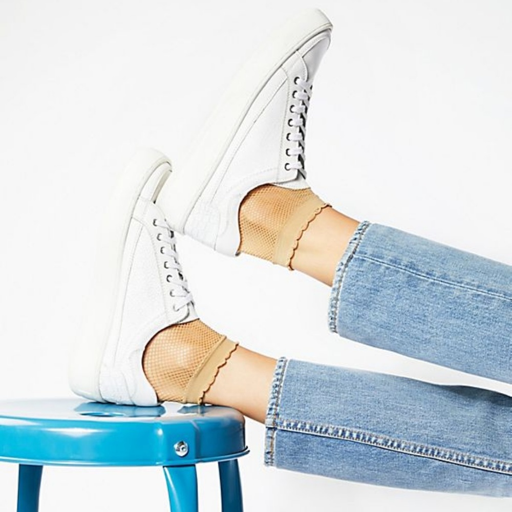 ✨Free People Textured Leather Letterman Sneaker✨